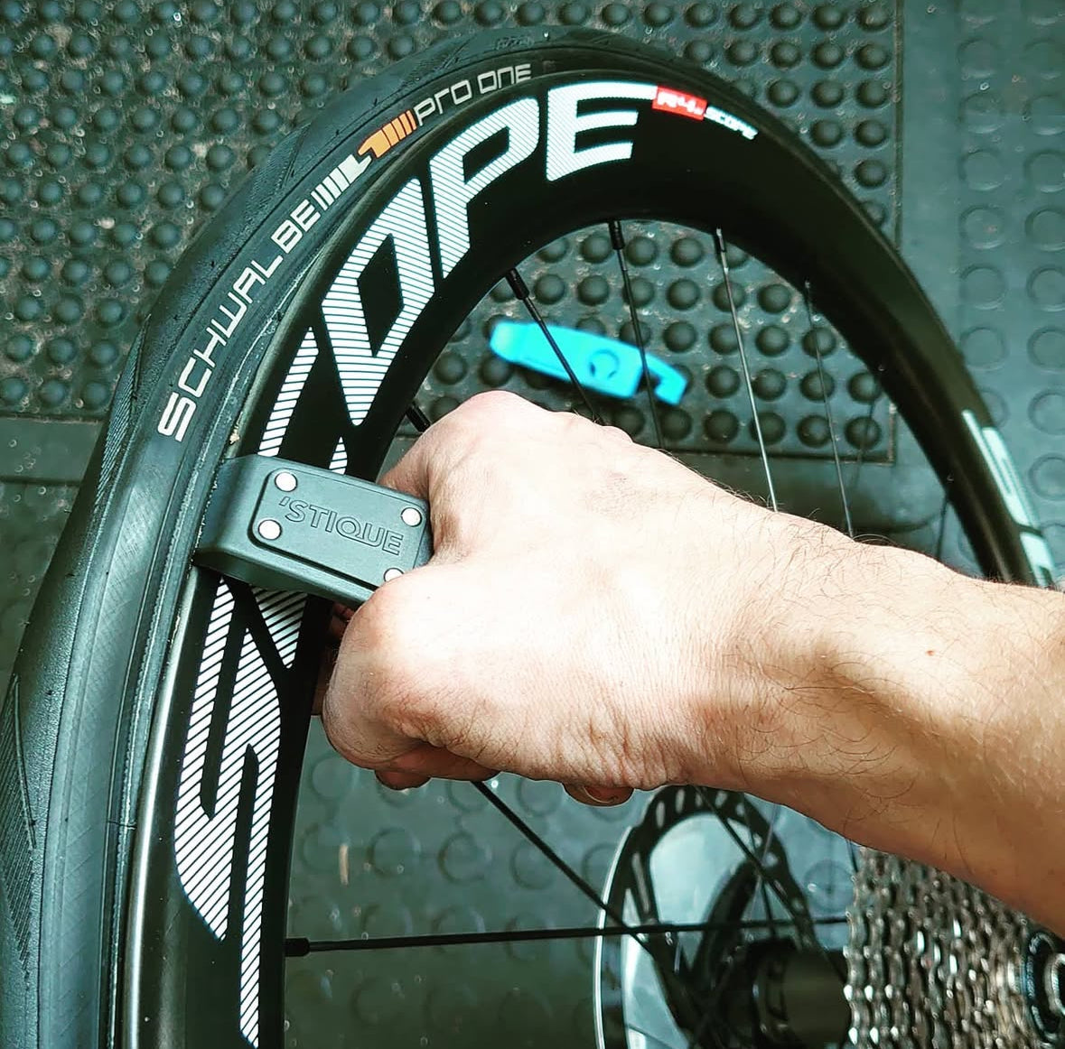 Best Bike Tyre Levers for Tight Tyres (UK Guide)